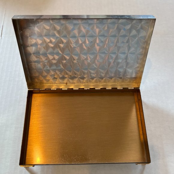 Vintage Gold Jewelry Box - Picture 4 of 6
